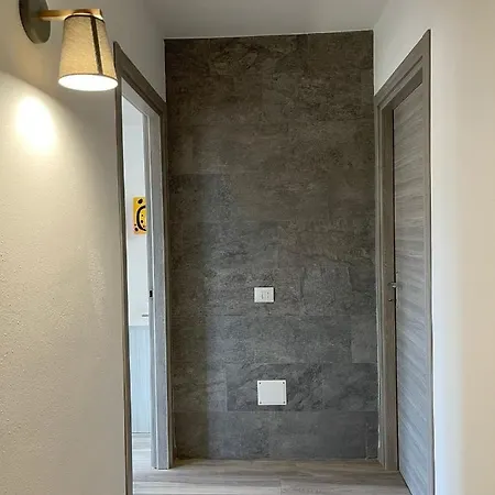Casa Vacanze Sa Piazza Διαμέρισμα Dorgali