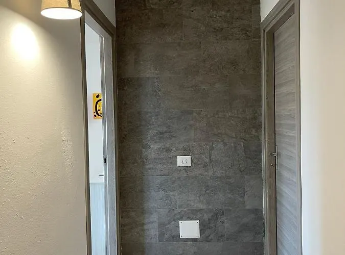 Casa Vacanze Sa Piazza アパート ドルガーリ